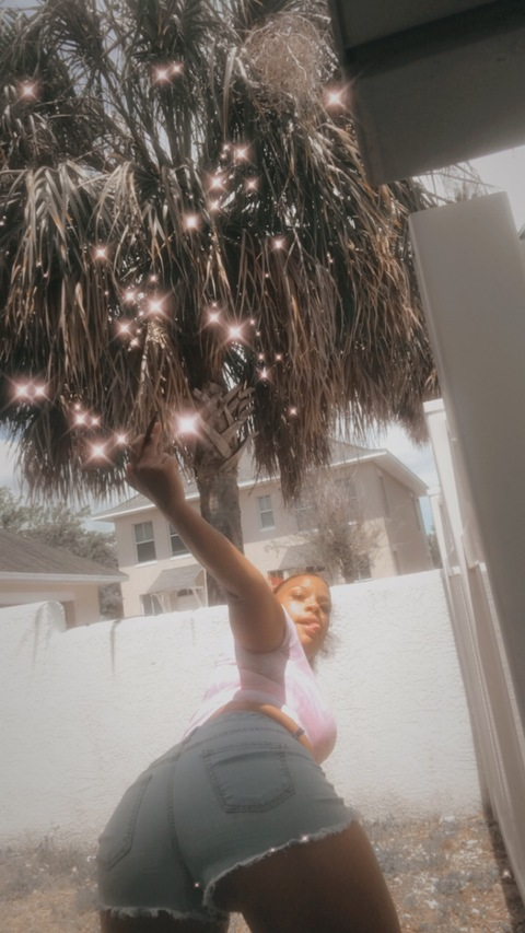 Lil sexy @lilred77 cover picture