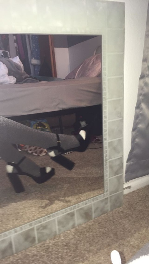 Goddess Lily✨ @lilysprettysoles cover picture