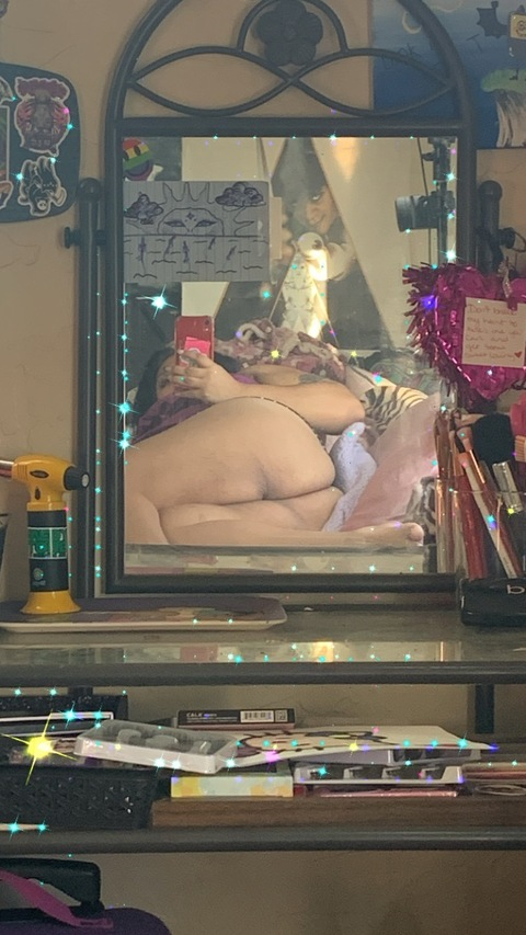 Unique @littbubbles cover picture