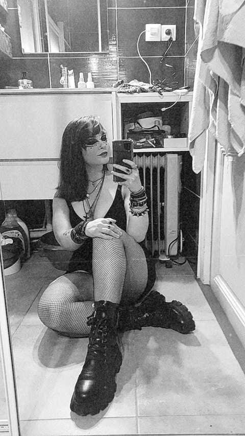 Lexxx 🕷 @littlel3x cover picture