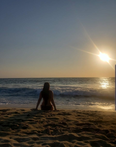 LizzyVixen @lizzyvixen cover picture