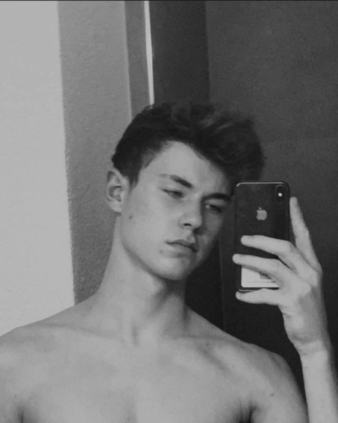 Logan @logangarcia cover picture