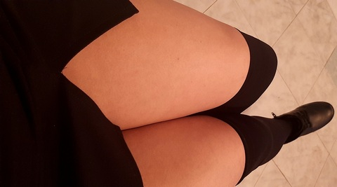 Viviana @lorena40180067 cover picture