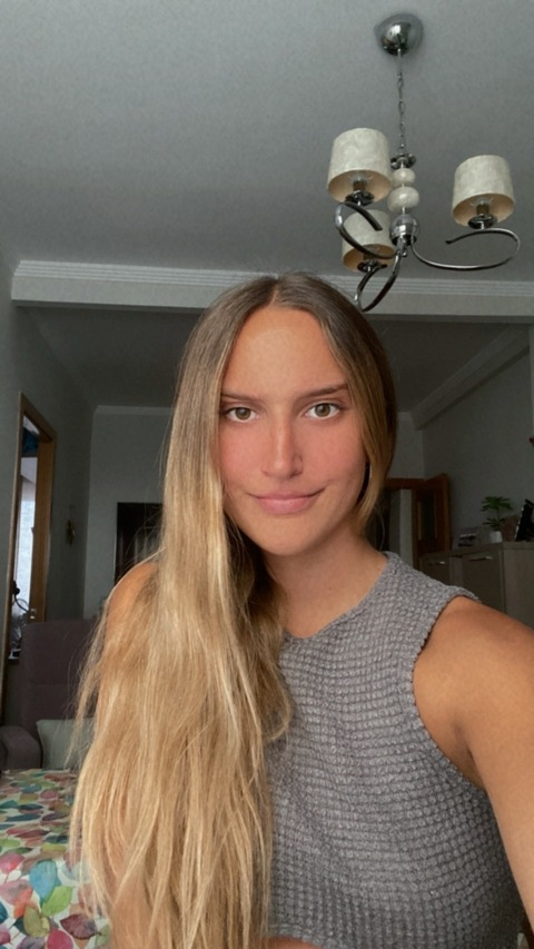 Lorena Salas @lorenscrofs cover picture