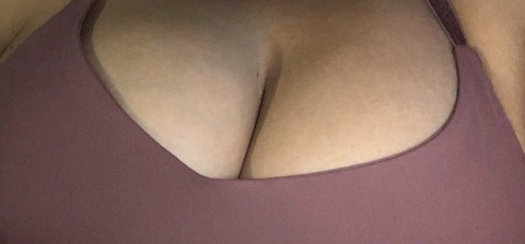 Denise @lovelyyyd cover picture