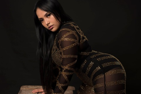 Lulu Mena @lulumenaoficial cover picture