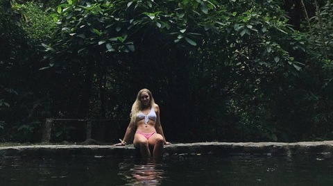 Mackenzie @mackuncuffed cover picture