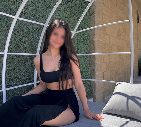 Maddie @maddie18cam cover picture