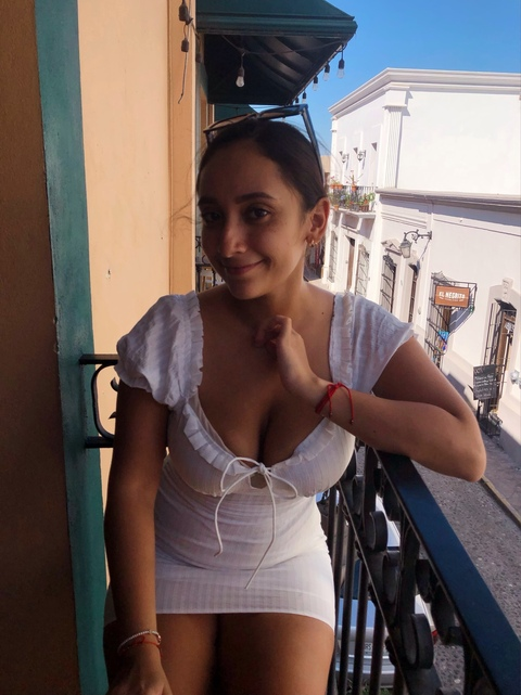 Fernanda Carrazco @mafcg99 cover picture