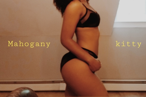 Mahogany Kitty @mahoganykitty cover picture