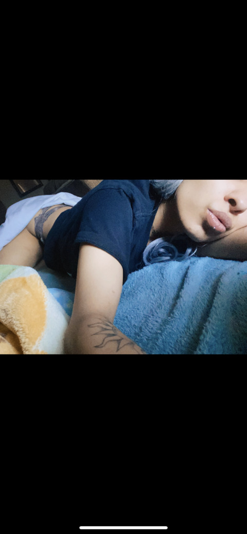 Brenda Macias @mamasitabee cover picture