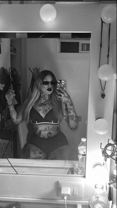 Mena @menameel cover picture