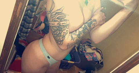 michaela @mgkk13 cover picture