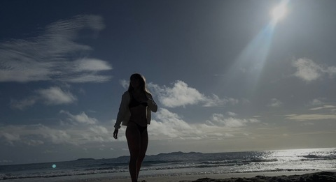 Mia Campbell @miacampbell69 cover picture