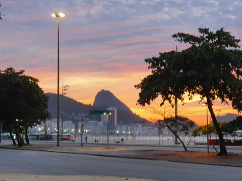 Mimi @miiii cover picture