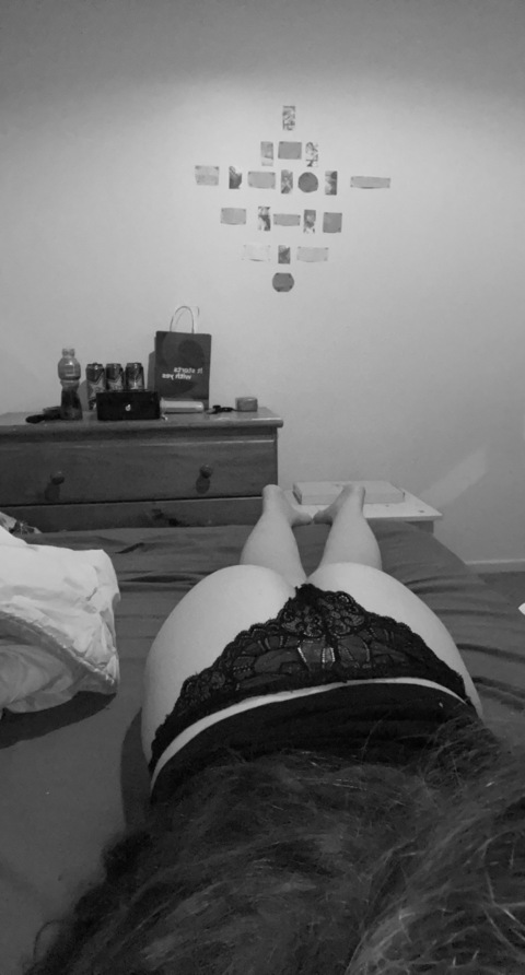 Milla @millsss cover picture