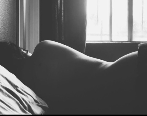 Elizabeth Graves @mixedpinaysocal cover picture