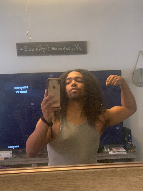 T @momsspaghetti_ cover picture