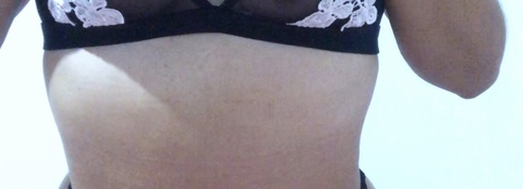 Moni @monioutofcontext cover picture