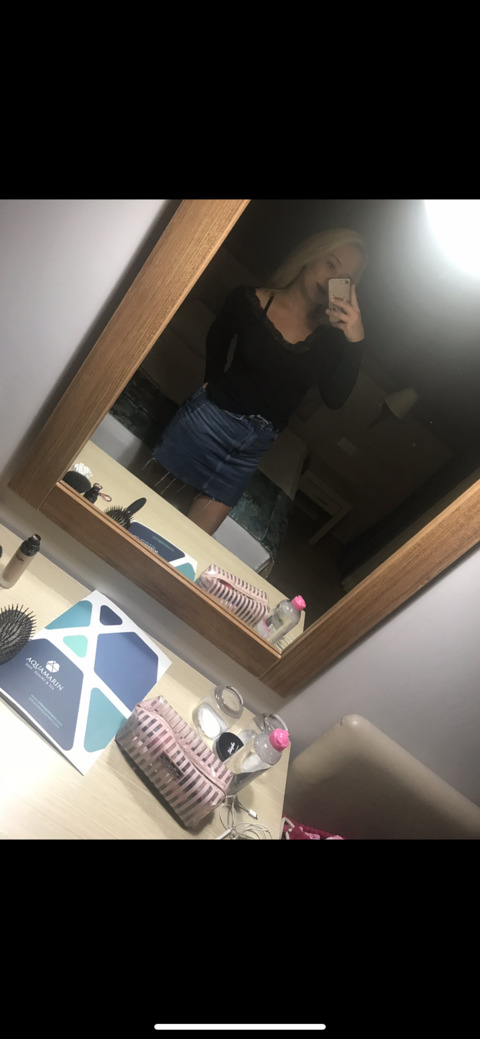 Nadine @msnadine98 cover picture