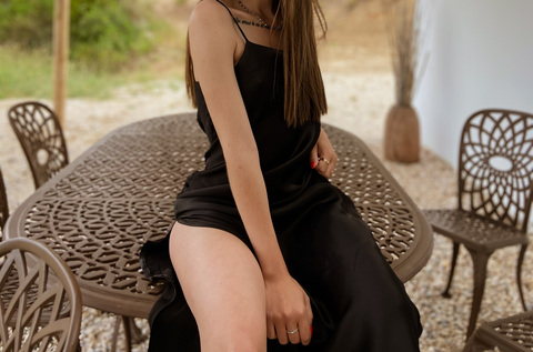 Raquel Martins @nakedskin cover picture