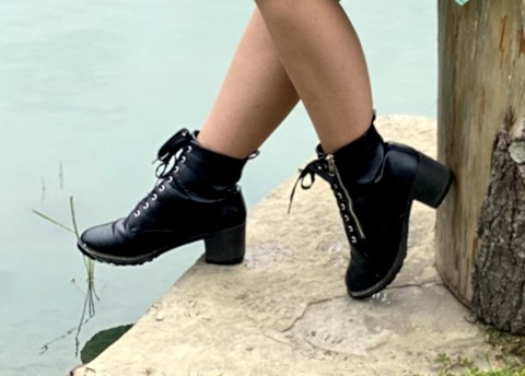 Neveah @naughty.neveah cover picture