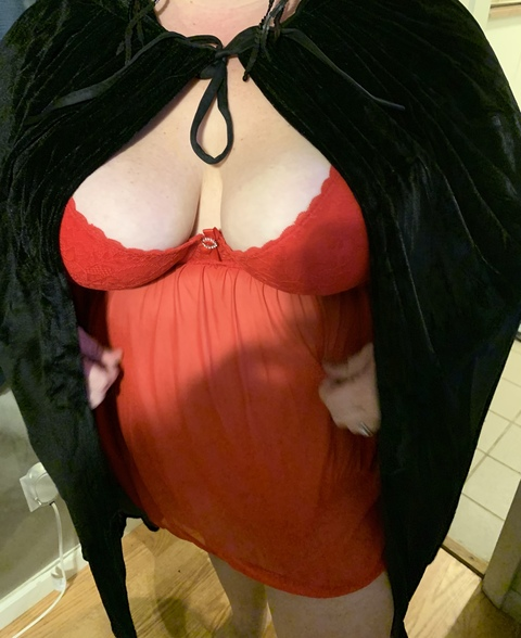 Naughty Nurse @naughty82 cover picture