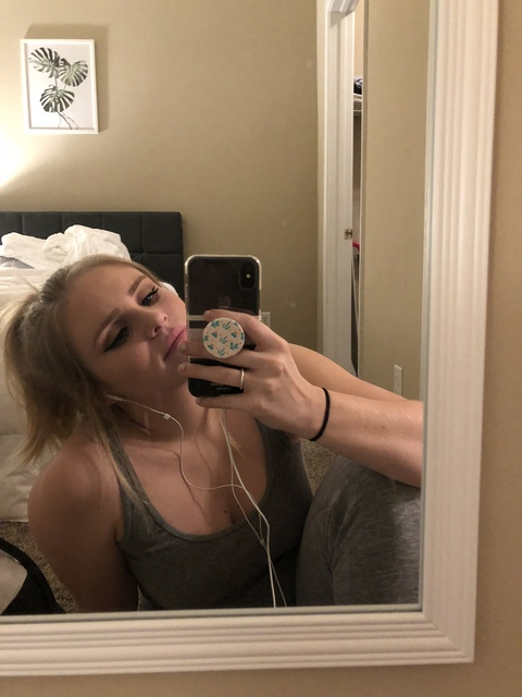 Nicole @nicolebabe2 cover picture