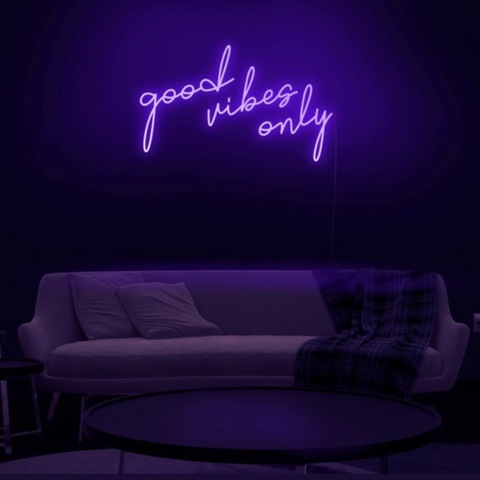 Lovaa @noturaveragesnowbunny cover picture