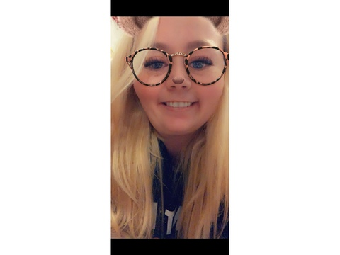 Kim @oceanturtle94 cover picture