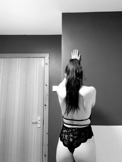 Deena B @ohhitsthatbitch cover picture