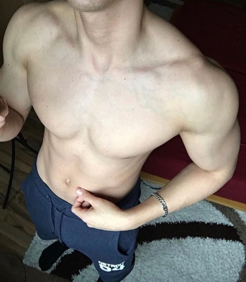 D X P E• @oxytcn cover picture