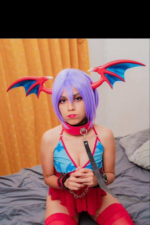 Paola Flores @paolatwin cover picture