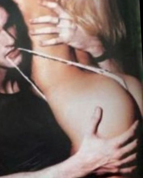 Paula González. @paugc17 cover picture