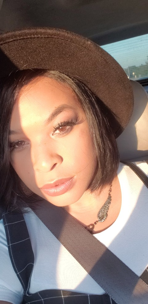 Queen @peachgirl cover picture