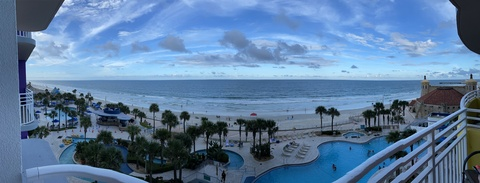 Ronny @peggin cover picture