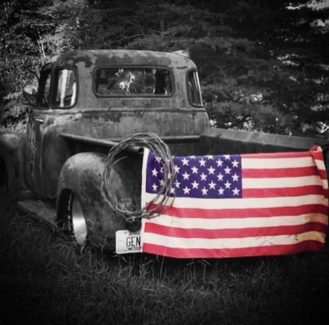 Chris @poff2003 cover picture