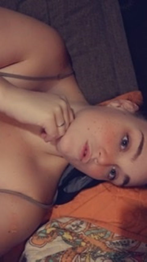 Queen Baddie @queenbb17 cover picture