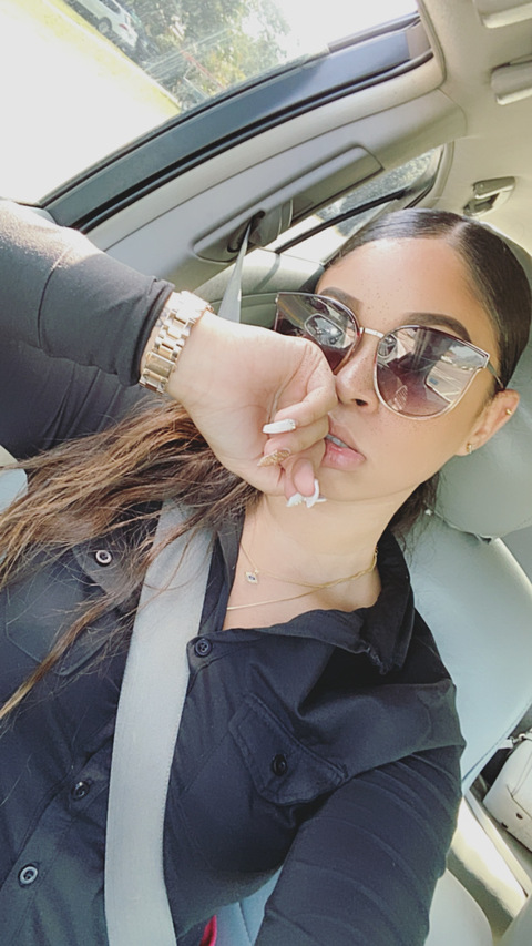 Rachel @rachellll cover picture