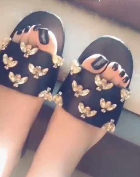 QueenBee @realqueenbee cover picture