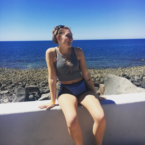 Daisy @reddaisyy cover picture