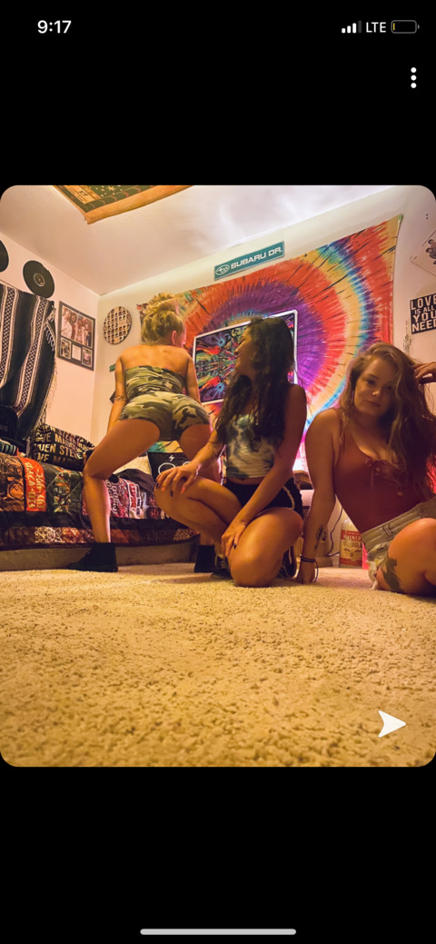 Rhea @rheagan cover picture