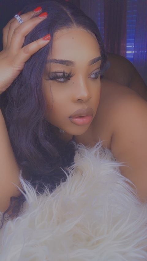 Lin Banks @richbllackgirl cover picture