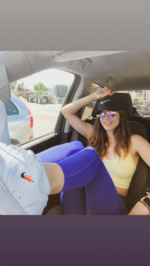 Rose @rosemo cover picture