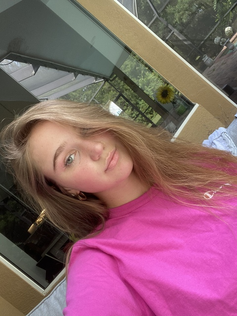 Rosie @rosied0 cover picture