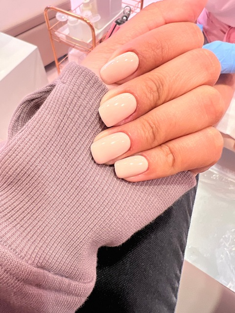 Sadie @sadiesfeatures cover picture