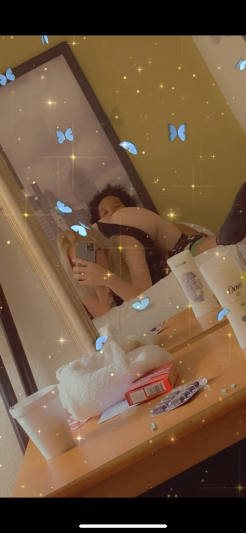 Sadie @sadietoowavvy cover picture