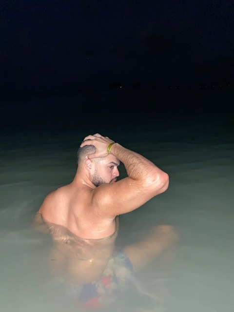 Samuel Castrillon @sam123cr cover picture