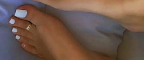 Feetish33 @sara56 cover picture