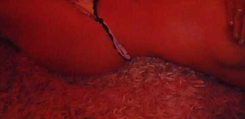 Sarah Larson @sarah2023 cover picture